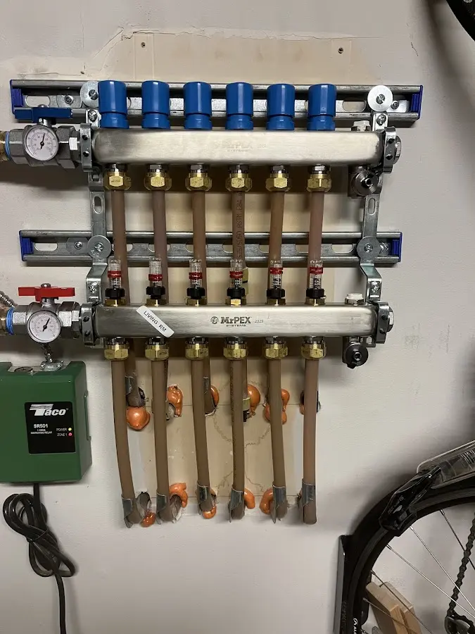 Plumber performing Leak Detection at a residential property in Robinwood